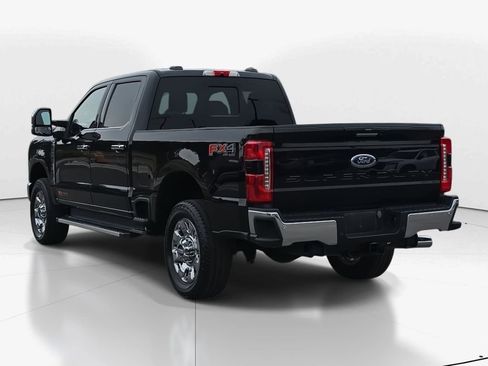 Used 2023 Ford F250 Lariat w/ Tow Technology Package image 7