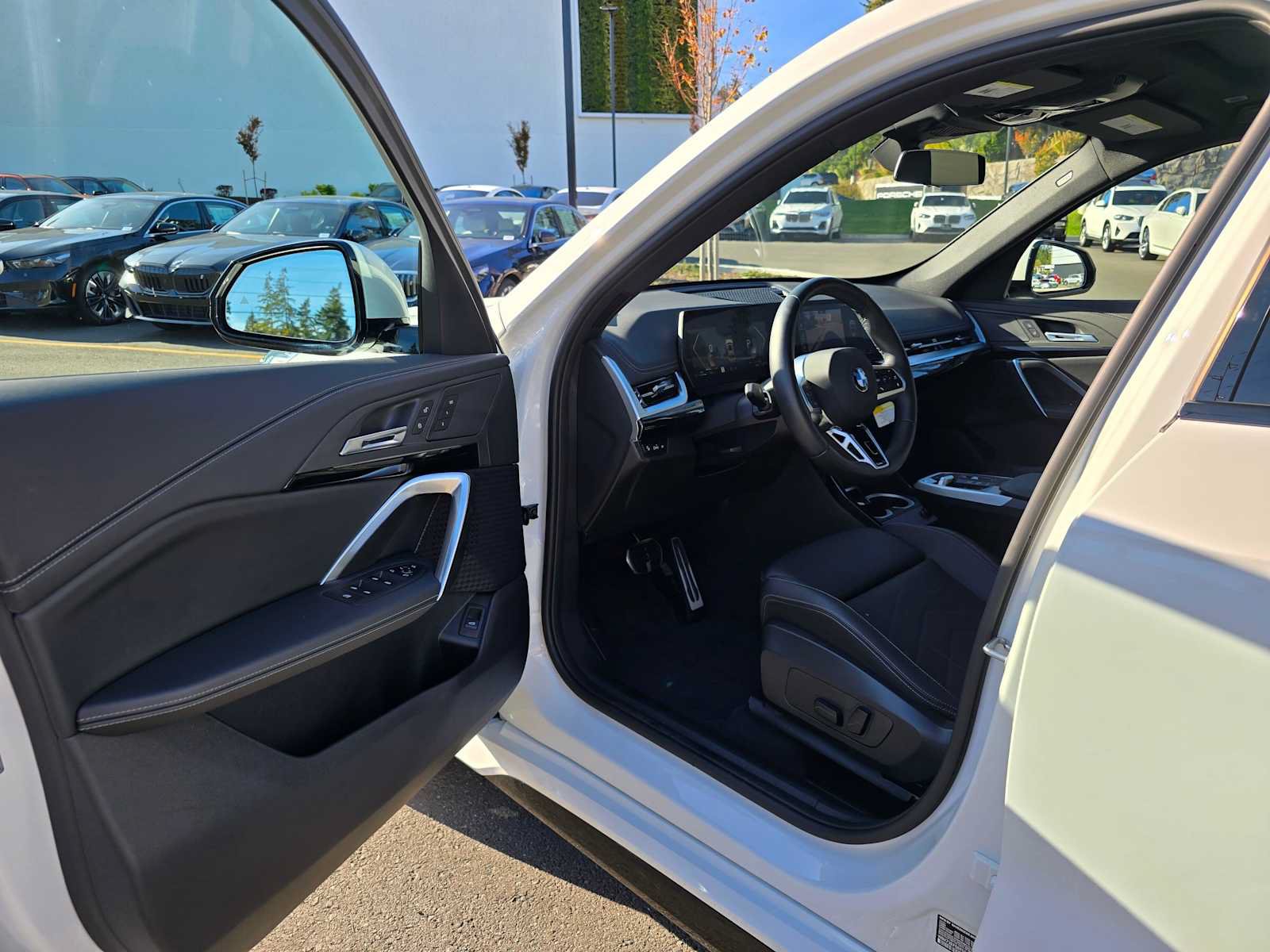 Used 2026 BMW X1 xDrive28i w/ M Sport Package AWD/4WD image 19