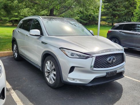 Used 2021 INFINITI QX50 Luxe w/ Cargo Package AWD/4WD image 2