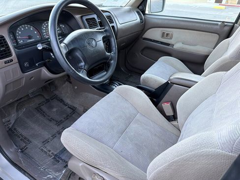 Used 2000 Toyota 4Runner SR5 image 12