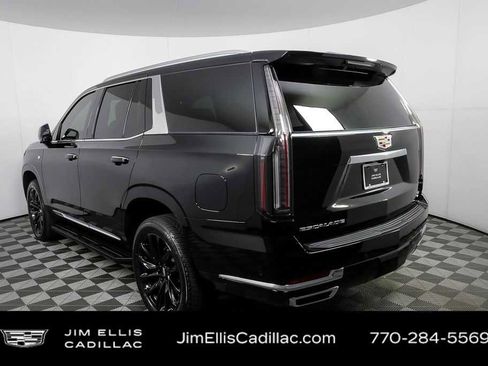 Used 2025 Cadillac Escalade Luxury image 30