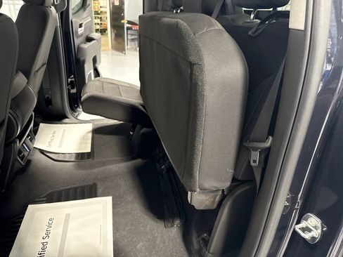 Used 2024 Chevrolet Silverado 1500 LT AWD/4WD image 40