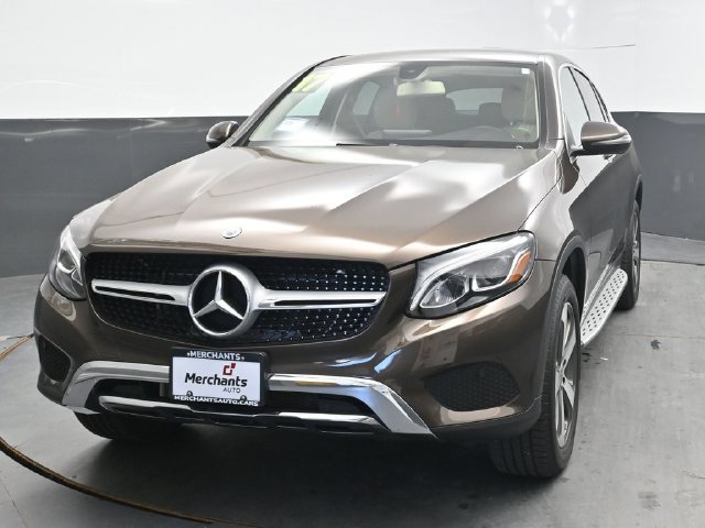 Used 2017 Mercedes-Benz GLC 300 4MATIC Coupe image 2