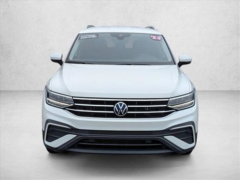 Certified 2023 Volkswagen Tiguan SE FWD image 2