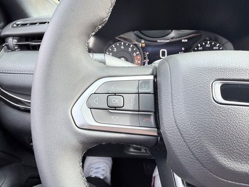 New 2026 Jeep Compass Latitude image 11