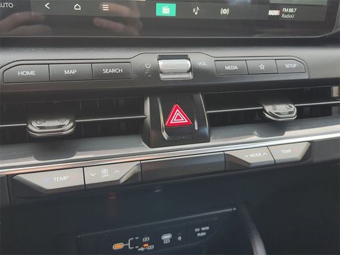 Used 2025 Kia K4 EX image 28