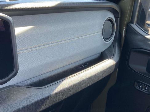 Used 2025 Jeep Wrangler Sport image 17