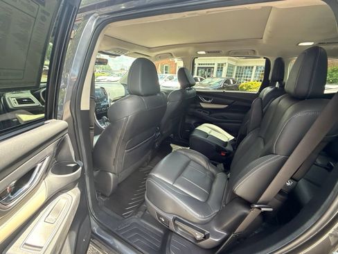 Used 2022 Subaru Ascent Limited w/ Technology Package AWD/4WD image 14