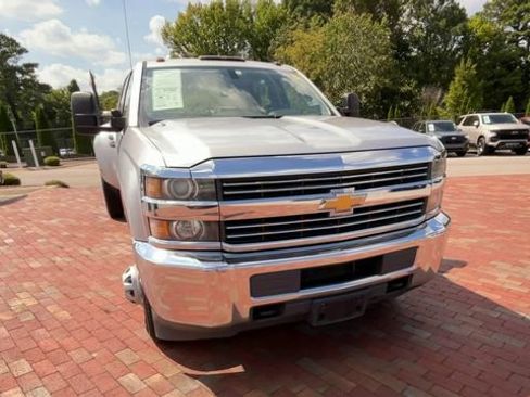 Used 2015 Chevrolet Silverado 3500 W/T RWD image 4