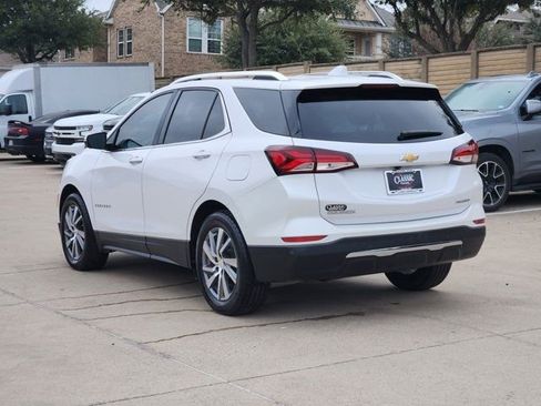 Used 2024 Chevrolet Equinox Premier image 3