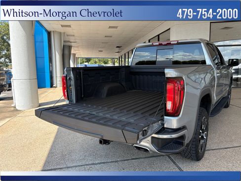 Used 2024 GMC Sierra 1500 AT4 w/ Technology Package AWD/4WD image 44