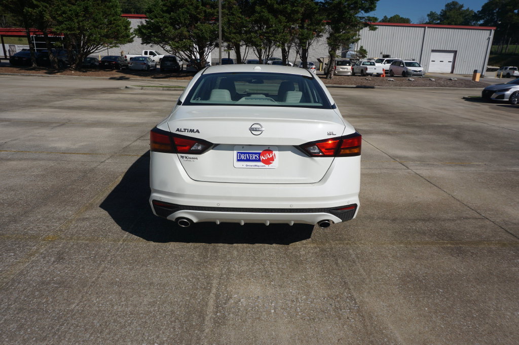 Used 2024 Nissan Altima 2.5 SL FWD image 23