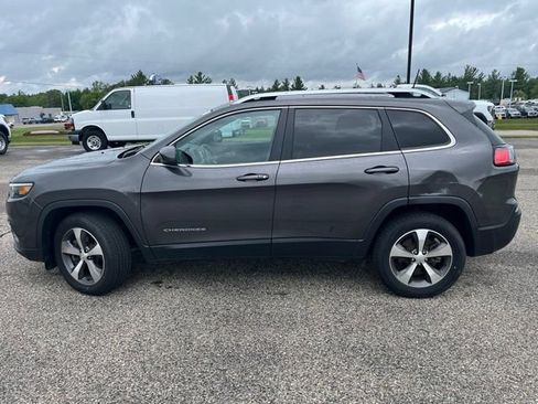 Used 2021 Jeep Cherokee Limited w/ Trailer Tow Group AWD/4WD image 8