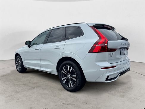 Certified 2025 Volvo XC60 B5 Core image 3