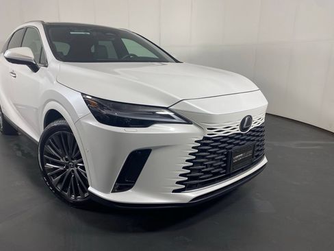 Certified 2025 Lexus RX 350 AWD w/ Convenience Package image 3