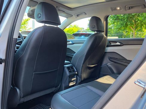 Certified 2023 Volkswagen Taos SE w/ Panoramic Sunroof Package AWD/4WD image 46