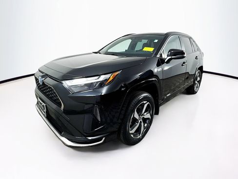 Used 2023 Toyota RAV4 SE w/ Weather & Moonroof Package AWD/4WD image 3
