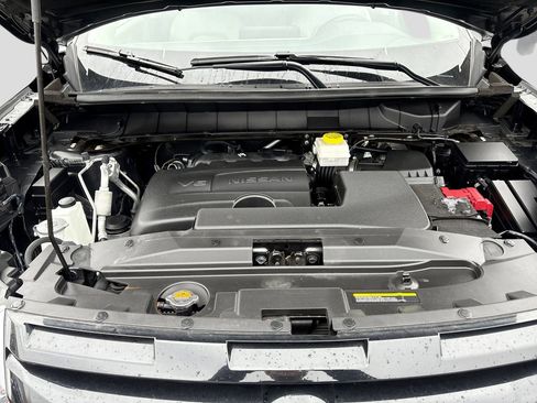 Used 2024 Nissan Pathfinder SL AWD/4WD image 11