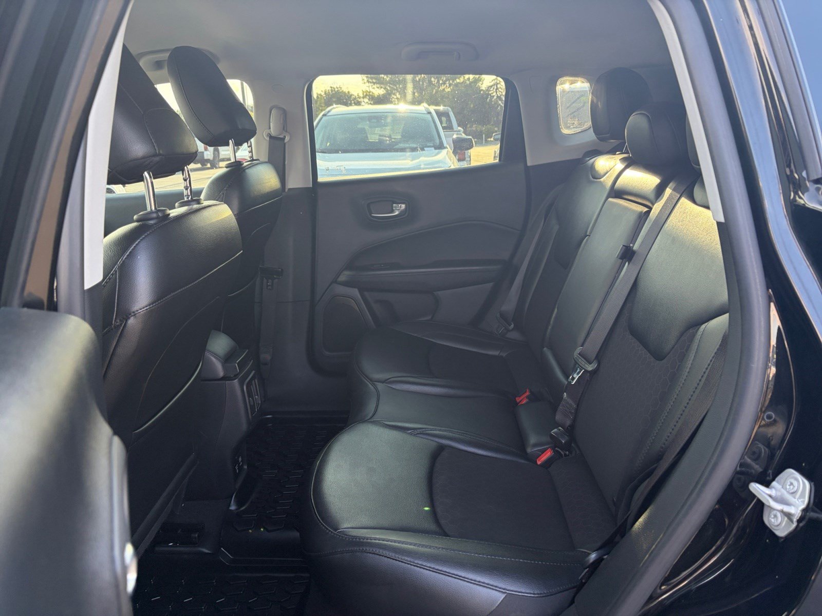 Used 2021 Jeep Compass Latitude AWD/4WD image 23