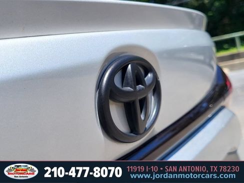 Used 2023 Toyota Corolla SE FWD image 11