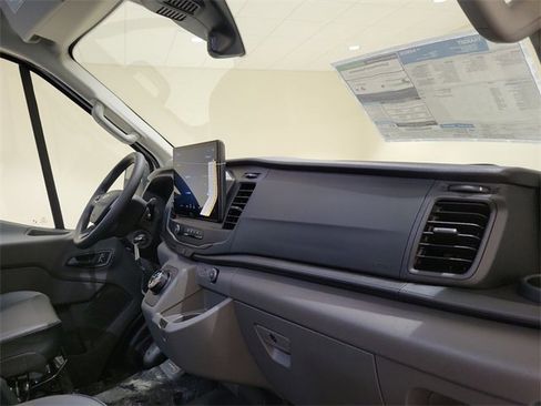 Used 2022 Ford E-Transit Medium Roof w/ Load Area Protection Package image 21