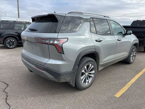 Used 2025 Chevrolet Equinox LT w/ Convenience Package II image 9