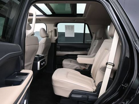 Used 2023 Ford Expedition Limited AWD/4WD image 19