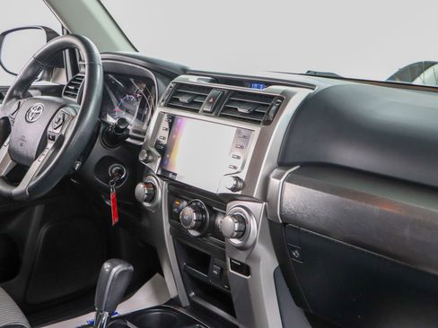 Used 2020 Toyota 4Runner SR5 image 27