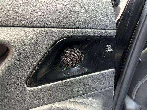 Used 2019 Toyota Avalon XLE w/ Preferred Accessory Package image 31