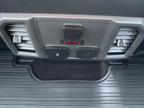 Used 2019 Ford F150 Raptor w/ Equipment Group 802A Luxury AWD/4WD image 28