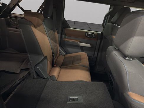 Used 2023 Ford Bronco Outer Banks image 35