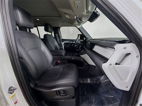 Certified 2023 Land Rover Defender 110 SE image 30