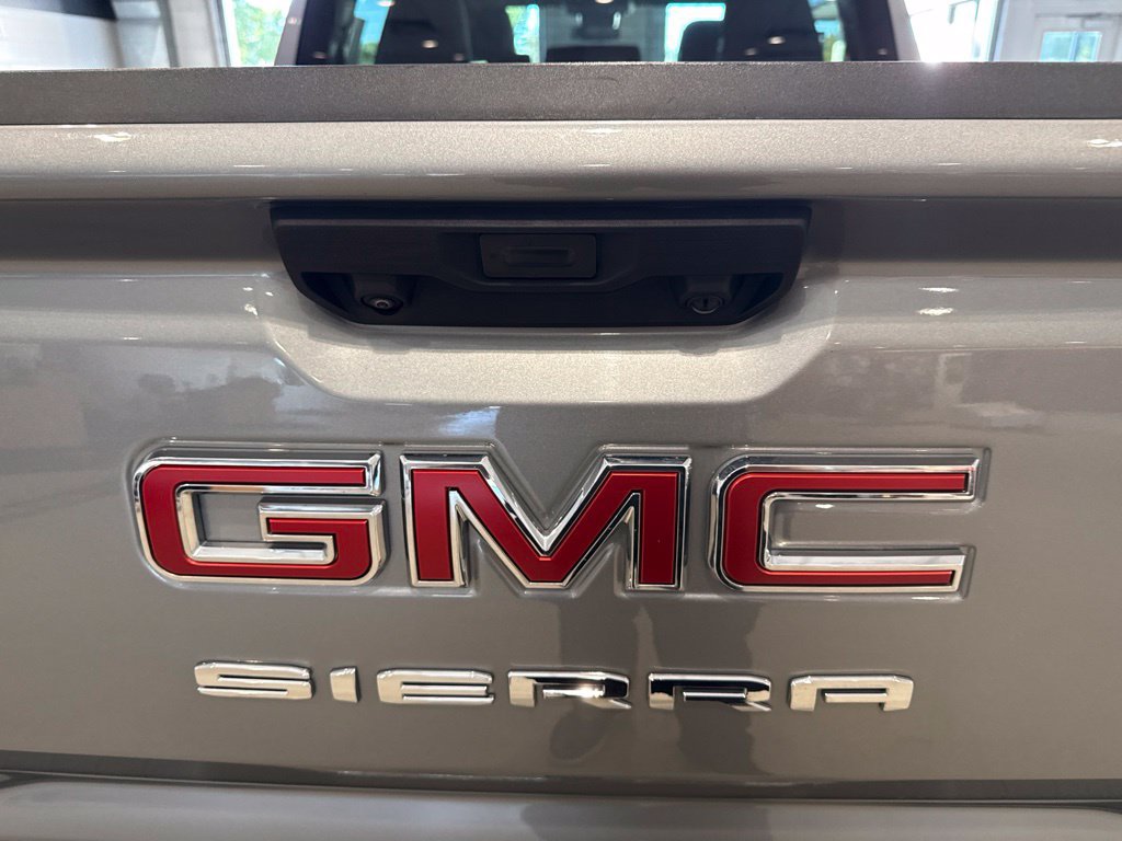 Used 2023 GMC Sierra 1500 SLE AWD/4WD image 9