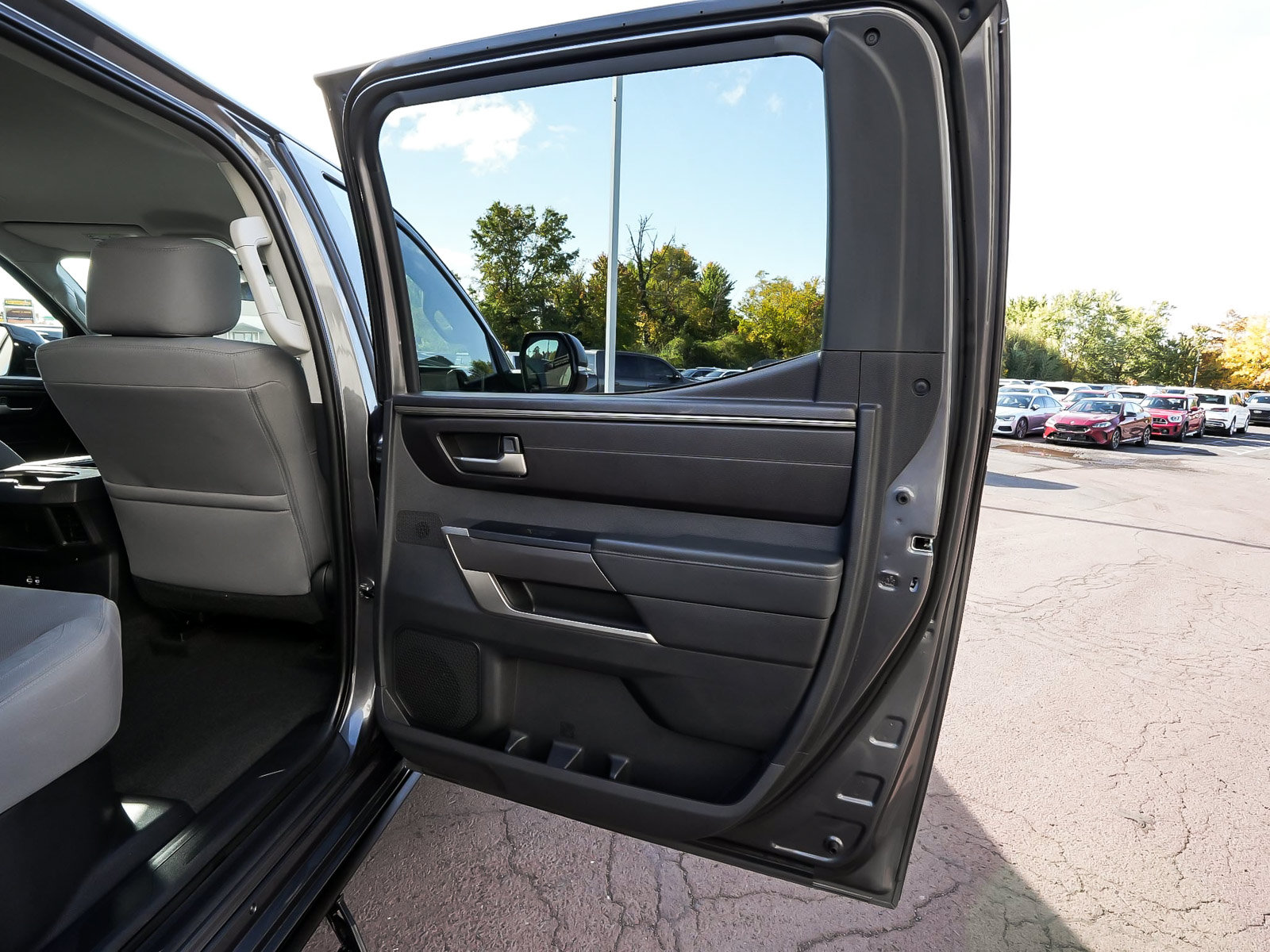 Used 2023 Toyota Tundra SR5 w/ SR5 Convenience Package AWD/4WD image 14