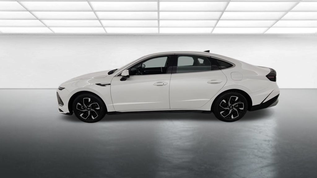 Used 2024 Hyundai Sonata SEL FWD image 4