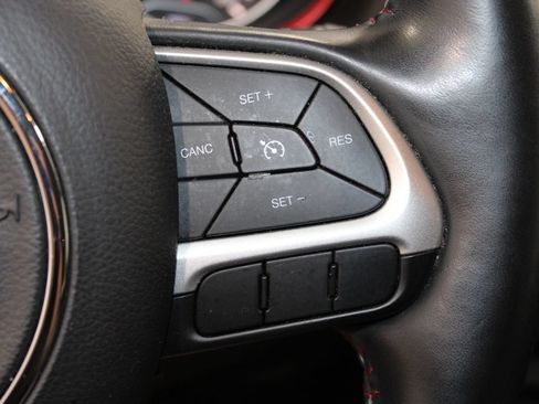 Used 2018 Jeep Compass Trailhawk w/ Leather Interior Group AWD/4WD image 22