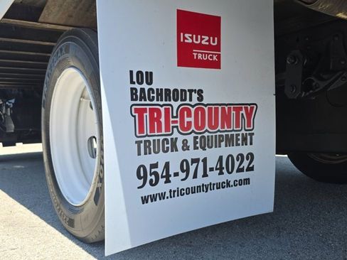 Used 2023 Isuzu NPR RWD image 14