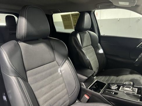 Used 2024 Mitsubishi Outlander SE image 36