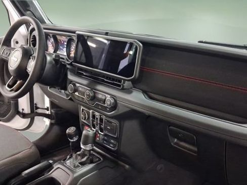 Used 2026 Jeep Wrangler Unlimited Rubicon AWD/4WD image 20