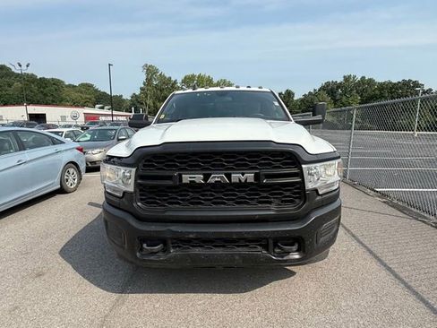 Used 2022 RAM 3500 Tradesman image 3