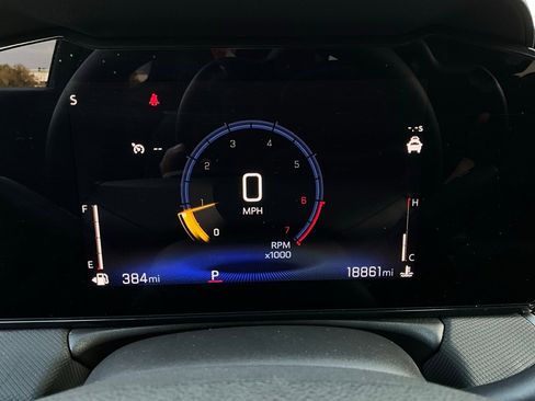 Used 2025 Chevrolet TrailBlazer LT image 35