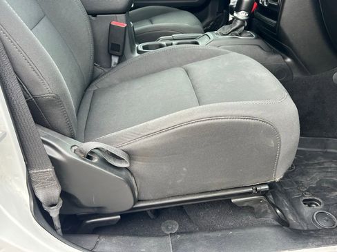 Used 2020 Jeep Wrangler Unlimited Sport AWD/4WD image 16