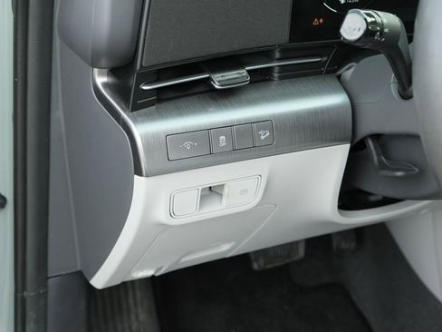 Used 2024 Hyundai Kona SEL w/ Convenience Package image 9