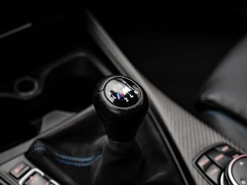 Used 2017 BMW M2 RWD image 59