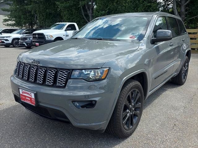Certified 2021 Jeep Grand Cherokee Laredo X AWD/4WD image 1