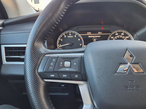 Used 2024 Mitsubishi Outlander SE image 26