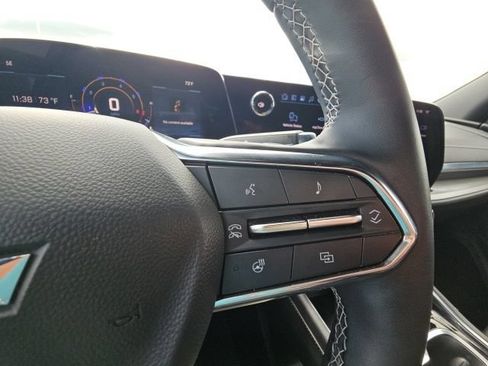 Used 2025 Chevrolet Traverse LT FWD image 17