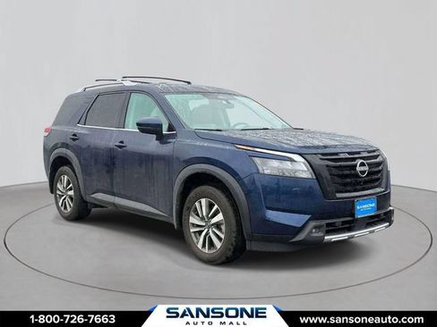Certified 2025 Nissan Pathfinder SL w/ Black Appearance Package AWD/4WD image 1