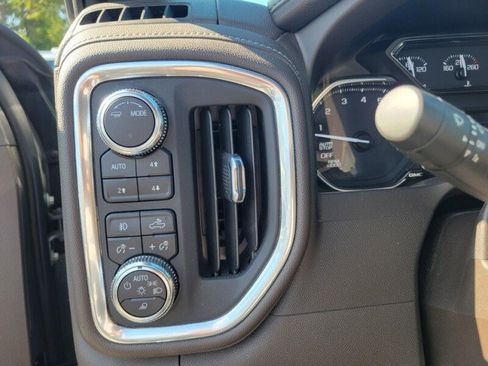 Used 2021 GMC Sierra 1500 SLT AWD/4WD image 17