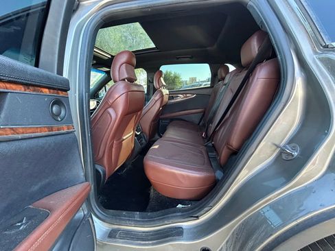 Used 2017 Lincoln MKX Reserve image 11